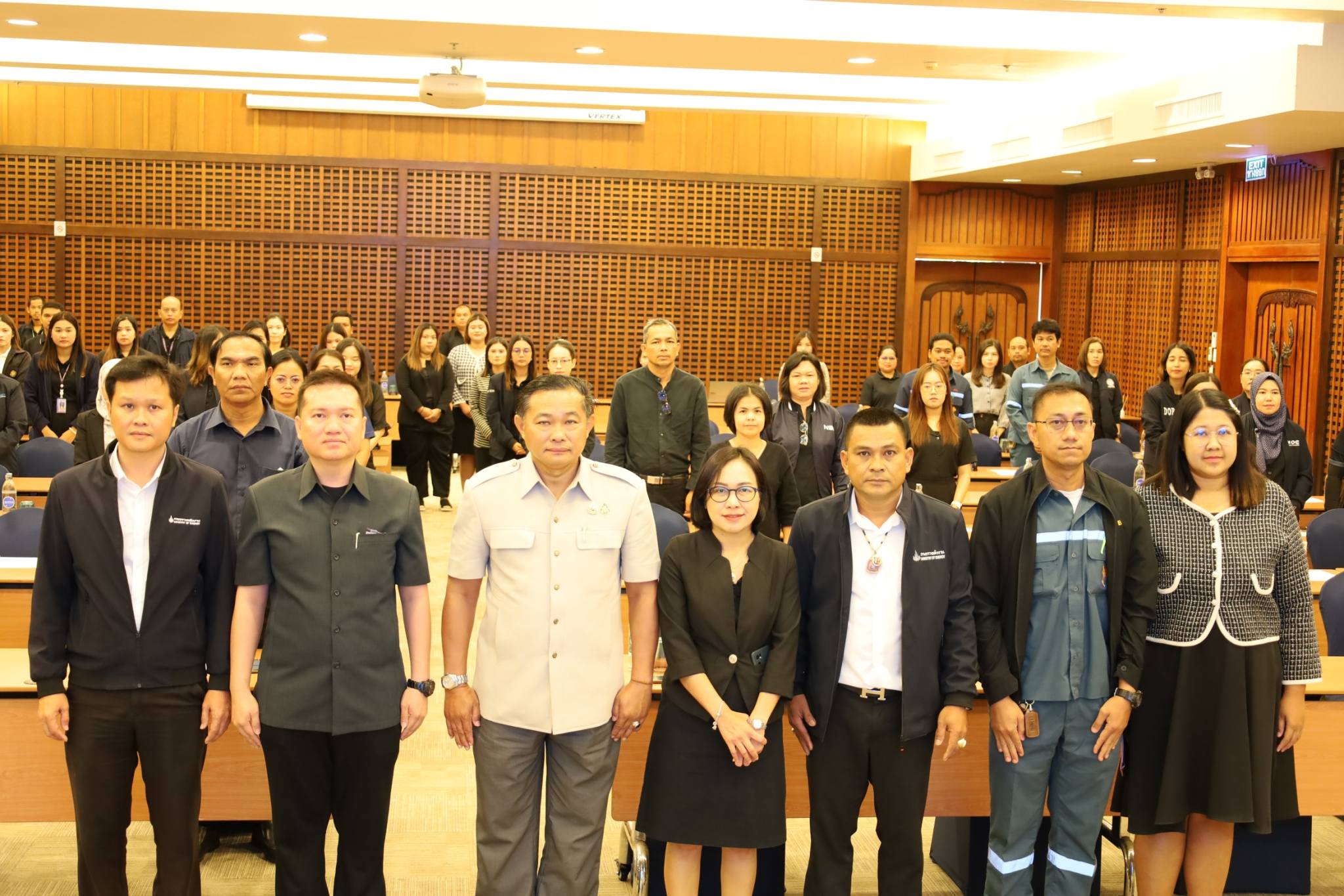 ปลัดจ.กระบี่ เปิดสัมมนา "โครงการส่งเสริมการลดใช้พลังงานในภาครัฐ ปีงบฯ 69" ผนึกกำลังทุกภาคส่วนร่วมขานรับนโยบายเร่งด่วนของรัฐบาล