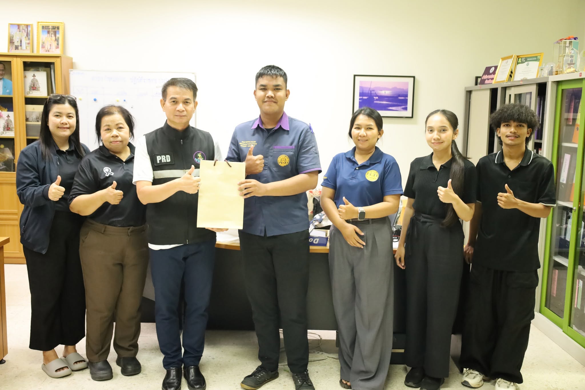ส.ปชส.กระบี่ ขอบคุณนักศึกษาฝึกประสบการณ์ฯ วิทยาลัยเทคนิคกระบี่ ช่วยขับเคลื่อนงานเบื้องหลังกว่า 3 เดือน