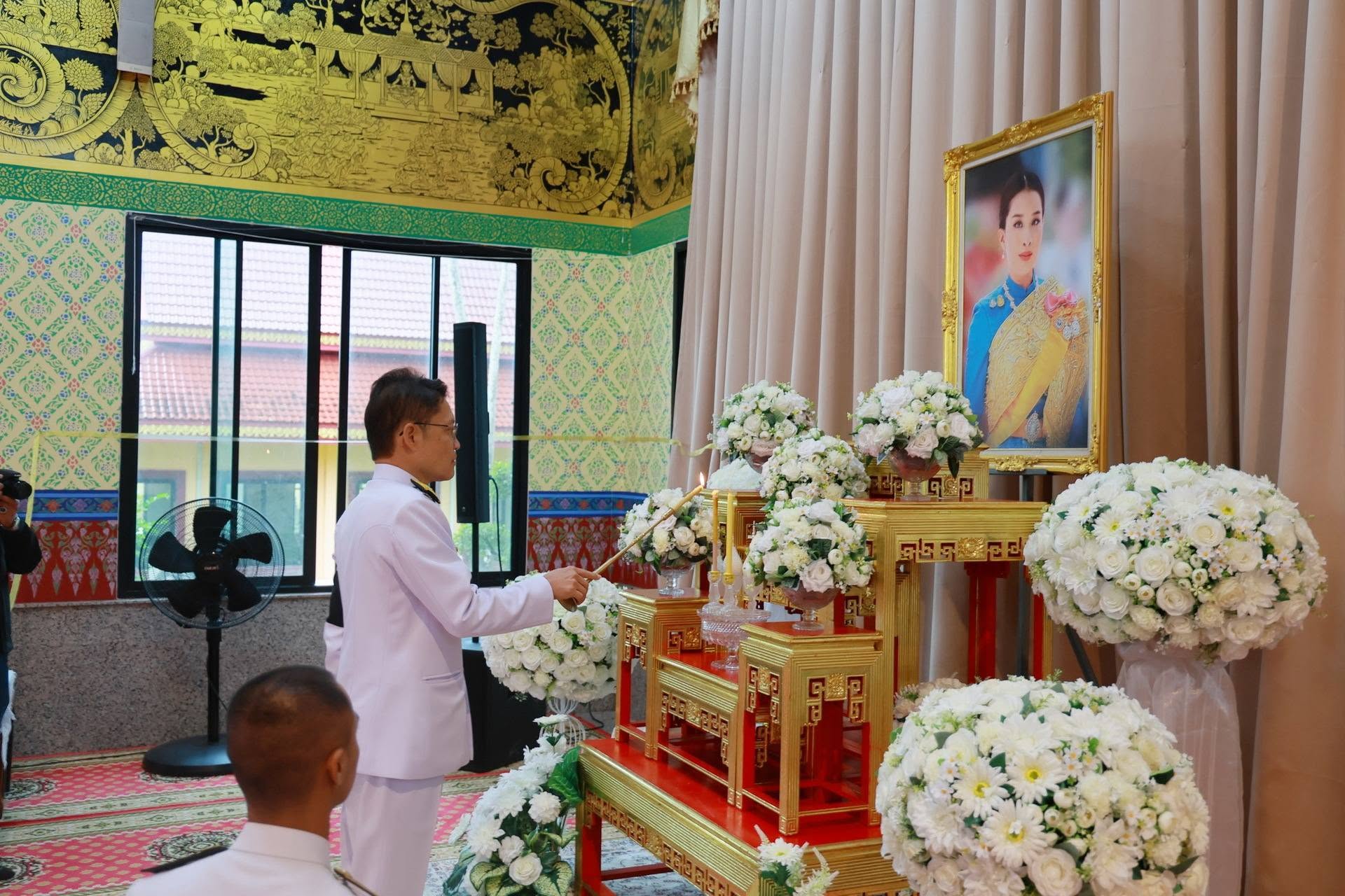 กระบี่จัดพิธีบำเพ็ญกุศลและทำบุญตักบาตร วาระครบ 100 วัน แห่งการสิ้นพระชนม์ สมเด็จฯ เจ้าฟ้าพัชรกิติยาภาฯ