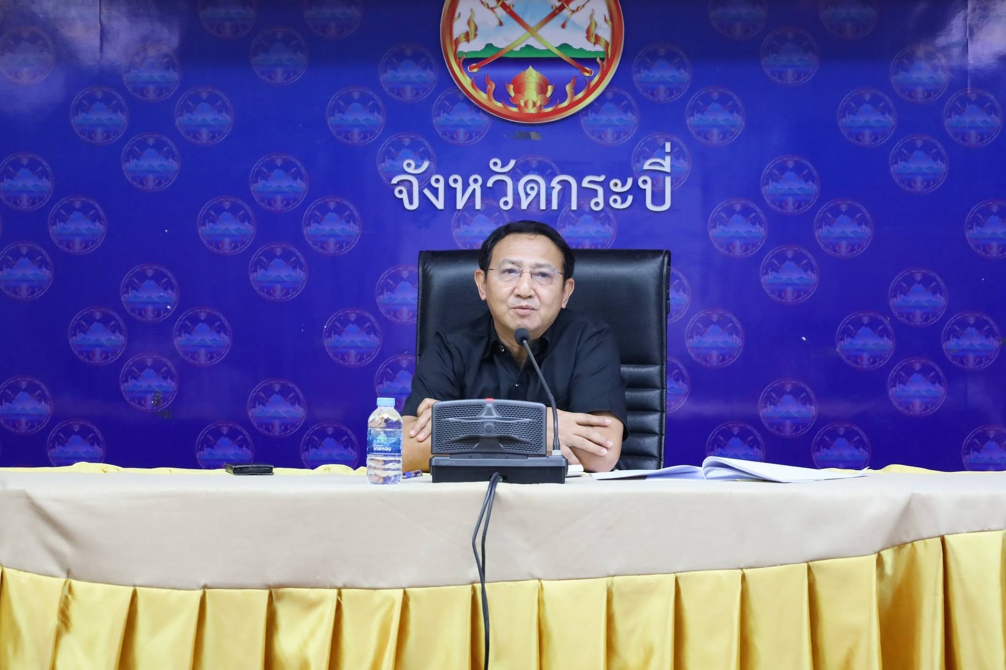 กระบี่ประชุมคณะทำงานด้านจัดการแสดงมหรสพ พิธีถวายดอกไม้จันทน์ งานพระราชพิธีถวายพระเพลิงพระบรมศพ สมเด็จฯ พระบรมราชชนนีพันปีหลวง พิจารณาร่างกำหนดการแสดงมหรสพ-การจัดหาชุดการแสดง