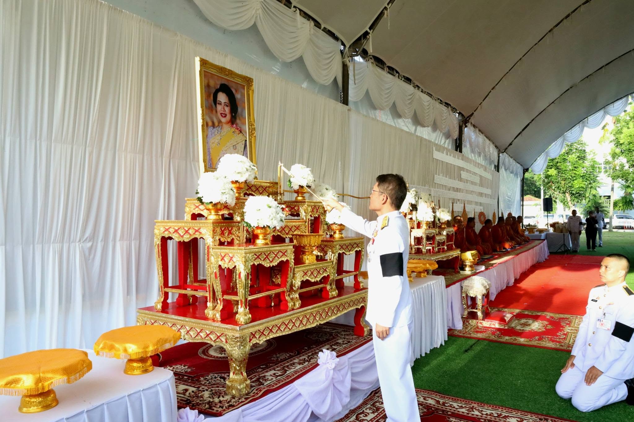 จังหวัดกระบี่ประกอบพิธีบำเพ็ญกุศลเนื่องในวันคล้ายวันสวรรคต สมเด็จพระนางเจ้าสิริกิติ์ พระบรมราชินีนาถ พระบรมราชชนนีพันปีหลวง